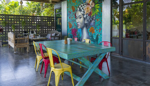 プロジェクト アルティザン ： プーケット ラヤンビーチ のアートなカフェ