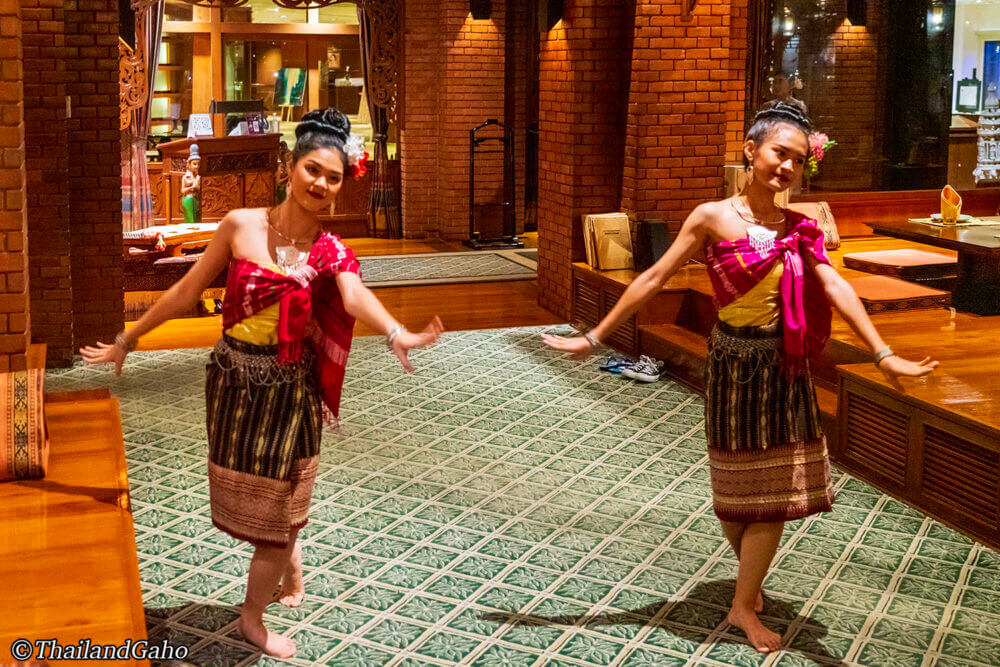 タイ伝統舞踊　ターラートーン