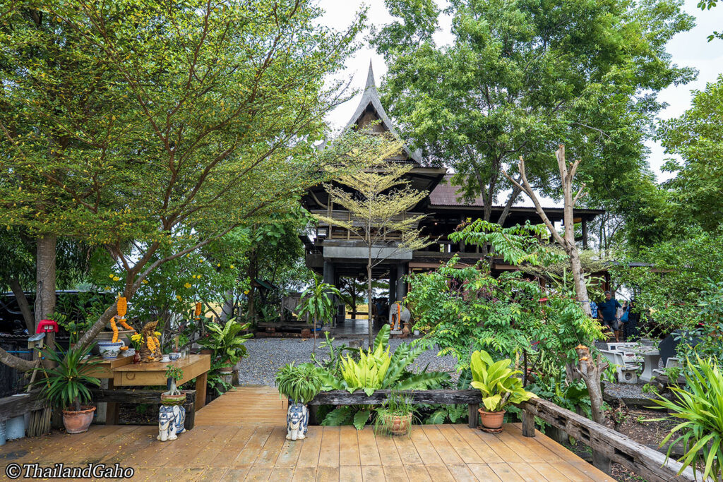 Ruen Charung