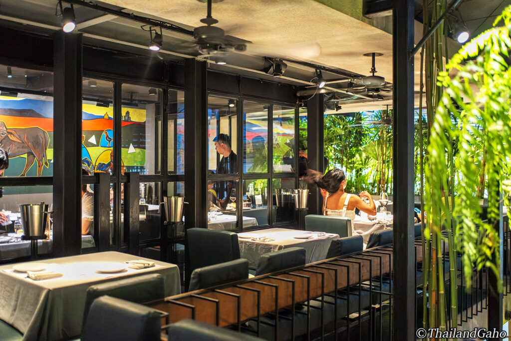 EAT ME レストラン バンコク