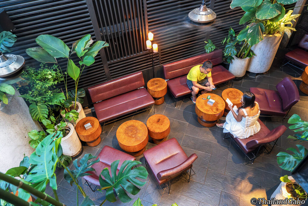 EAT ME レストラン バンコク