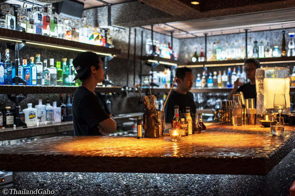 EAT ME レストラン バンコク