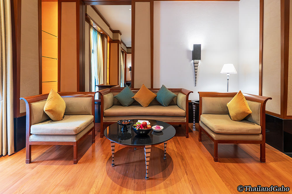 メイン・ウィング　客室