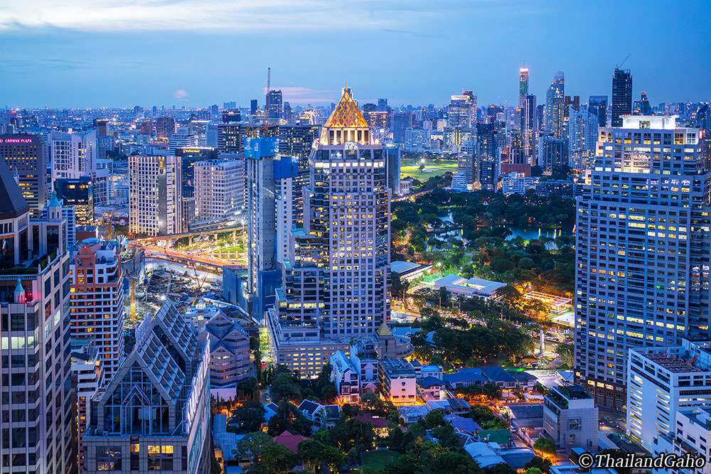 サトーン通り　夜景