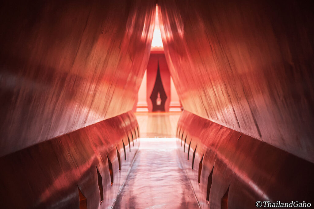 レック・ブンナーク　建築家