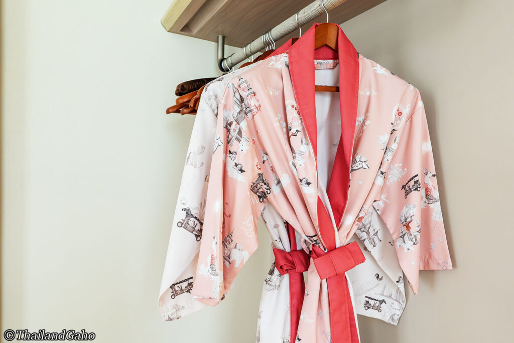 クローモ・バンコクのバスローブ