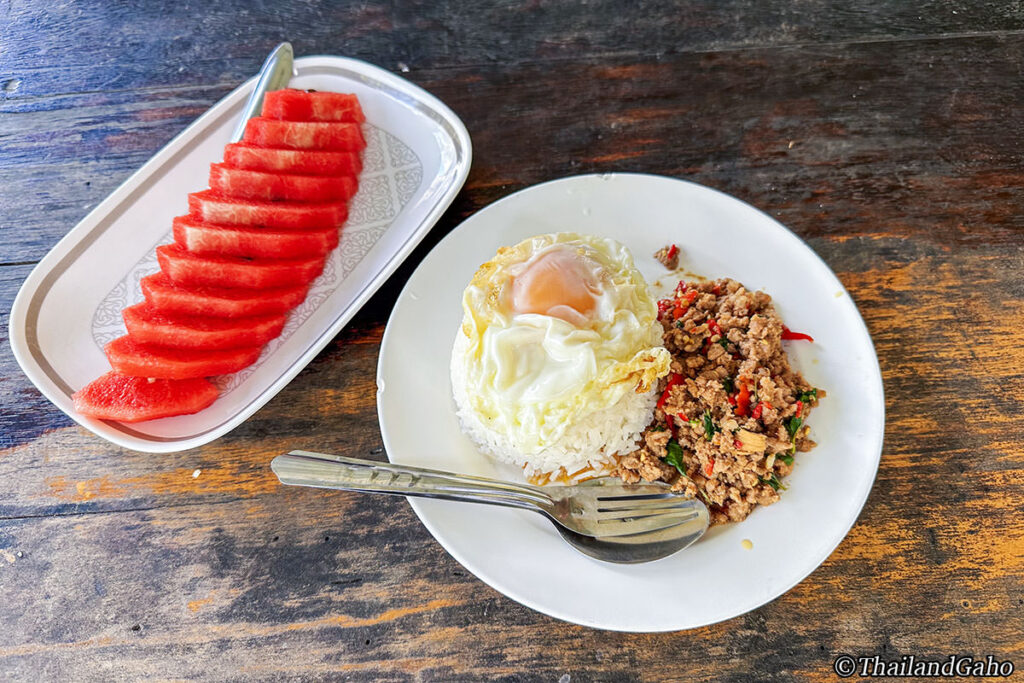 カオヤイ国立公園 ガパオライス