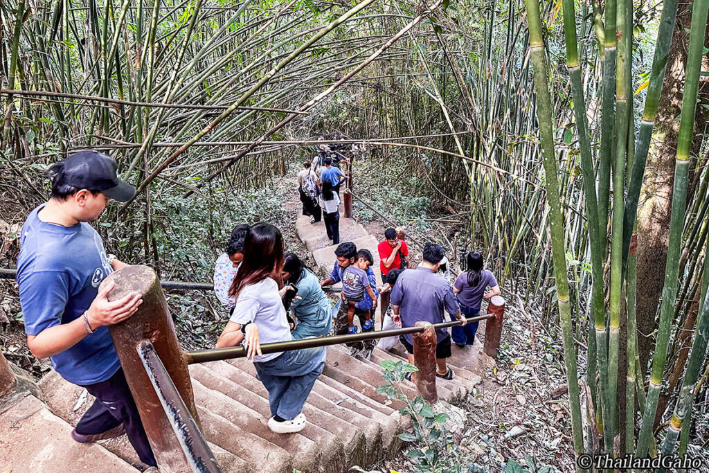 カオヤイ国立公園 ヘウスタット滝