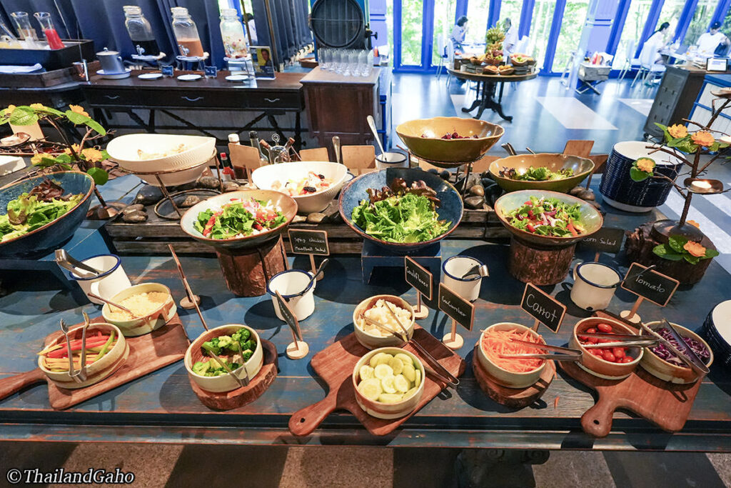 朝食ビュッフェ