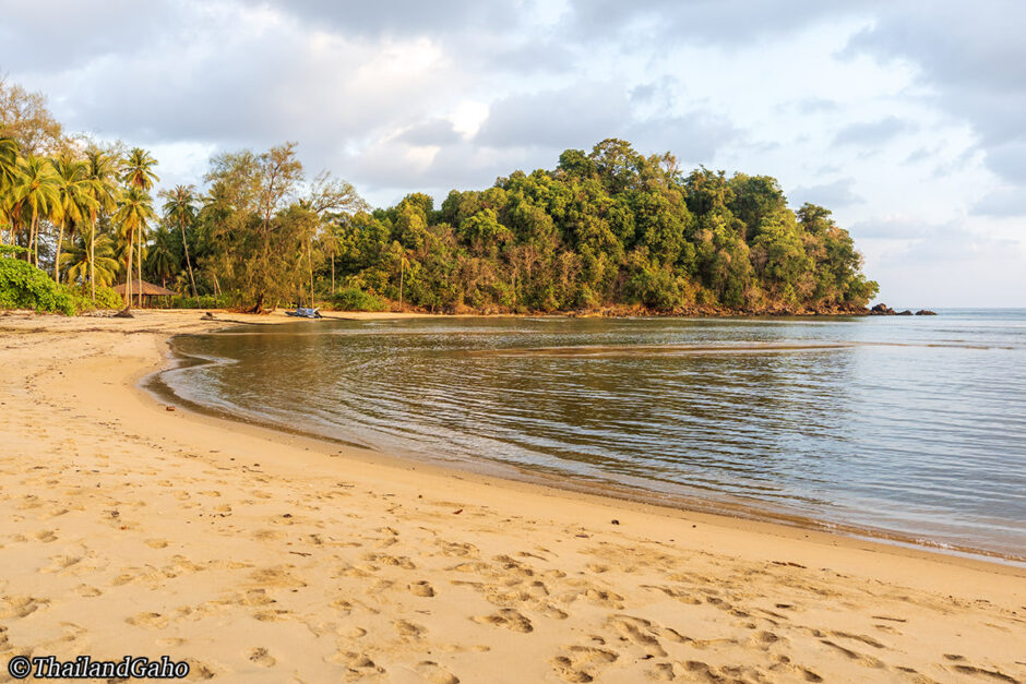 プラトーン島 ババ・エコロッジ