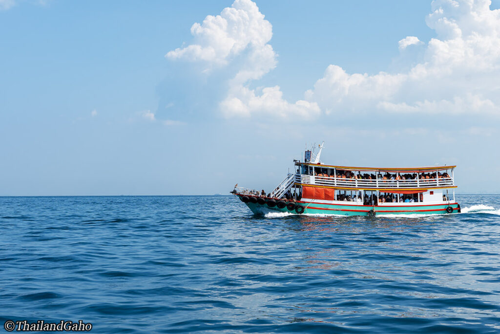 ラン島行きのフェリー