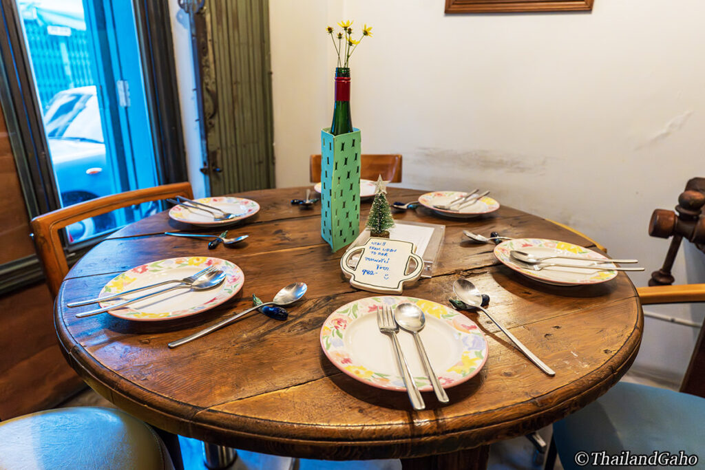 予約困難店　ロー・リビング・スペース