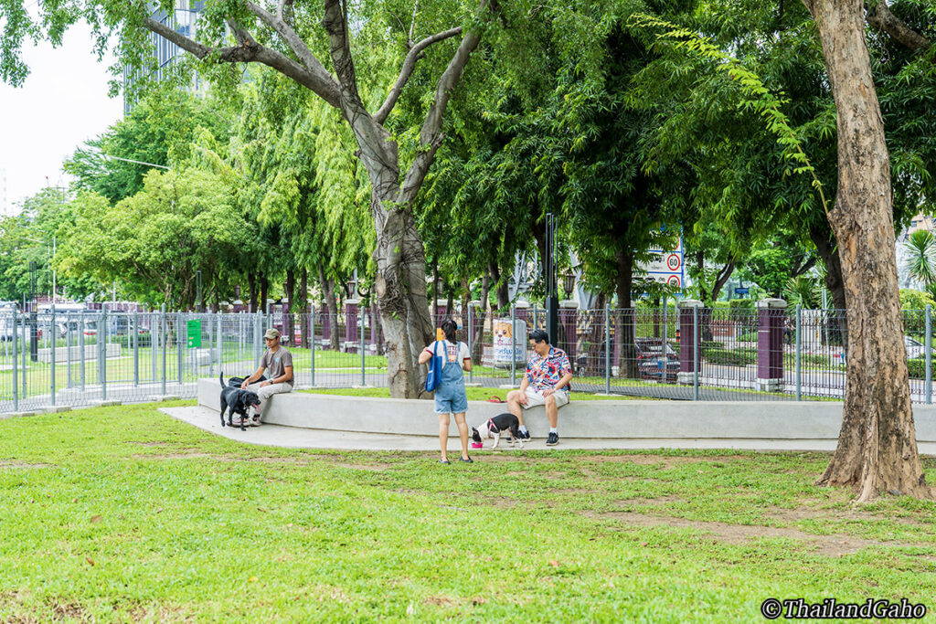 ルンピニ公園　ドッグパーク